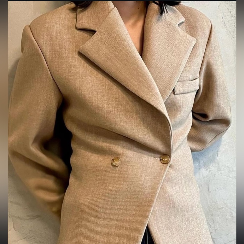 Classic Cinched Women's Blazer - Picture 4 of 7